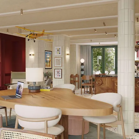 Mercure Butte Montmartre Basilique Paris