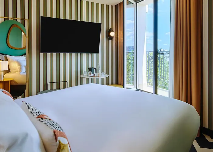 Mercure Butte Montmartre Basilique فندق