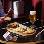Mercure Butte Montmartre Basilique 4* פריז