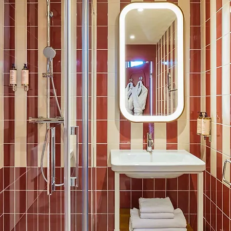 Mercure Butte Montmartre Basilique Otel Paris