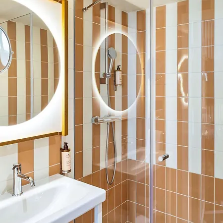 Mercure Butte Montmartre Basilique Otel