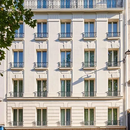 Отель Mercure Butte Montmartre Basilique 4*