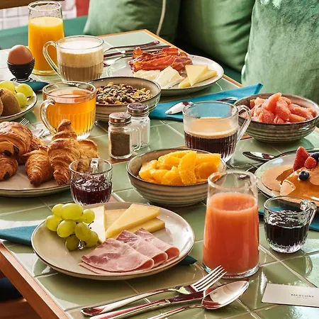 Mercure Butte Montmartre Basilique Отель 4*