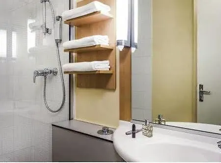 Hotel Mercure Butte Montmartre Basilique