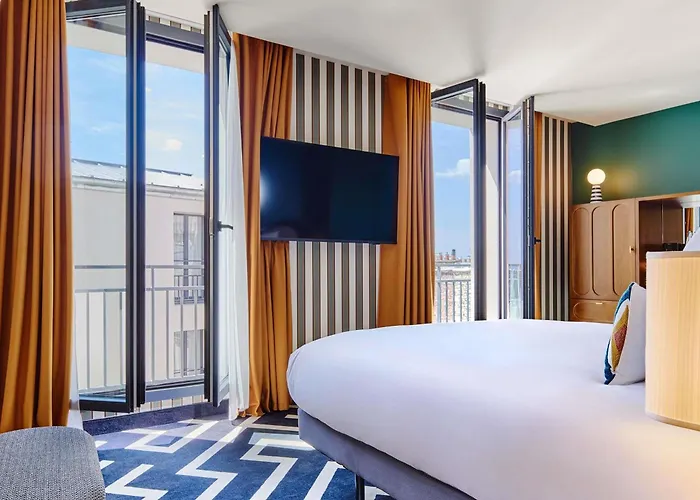 Mercure Butte Montmartre Basilique 호텔 4*