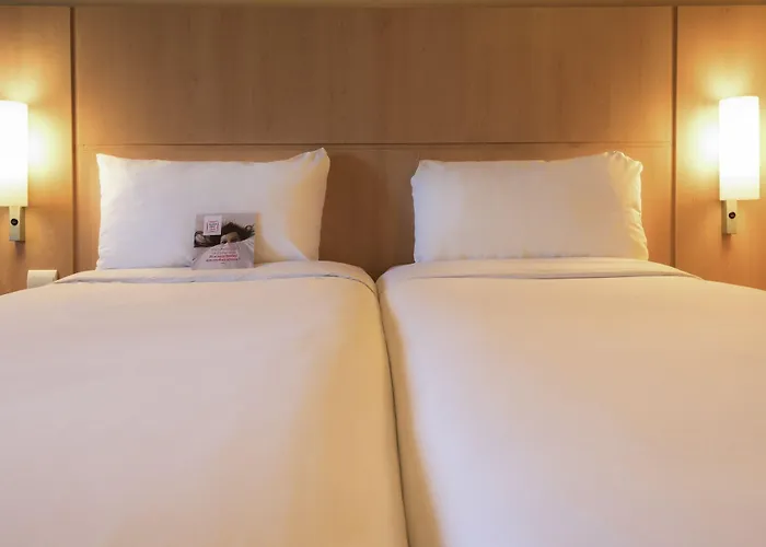 Mercure Butte Montmartre Basilique מלון 4*